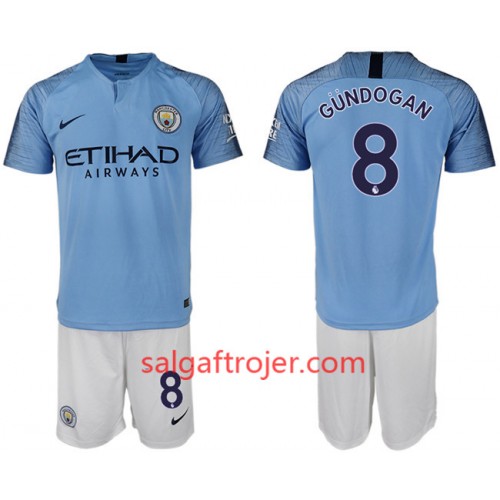 Manchester City Fodboldtrøjer GUNDOGAN 8 Børn Hjemmebanesæt 2018/19 Kort ærmer Manchester City Fodboldtrøjer GUNDOGAN 8 Børn Hjemmebanesæt 2018/19 Kort ærmer